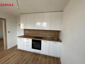 Pronájem bytu 2+1, Zlín, Dlouhá, 56 m2