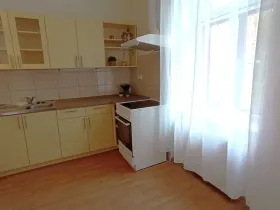 Pronájem bytu 1+1, České Budějovice - České Budějovice 5, Dobrovodská, 45 m2