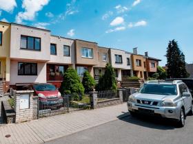 Prodej rodinného domu, Moravany, Slunná, 270 m2