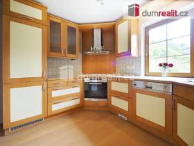 Prodej rodinného domu, Želízy, 286 m2