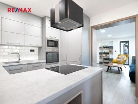 Prodej rodinného domu, Velká Dobrá, Pražská, 180 m2