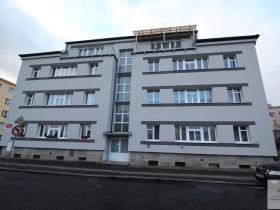 Prodej bytu 4+1, Karlovy Vary, Kosmonautů, 91 m2