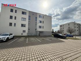 Prodej bytu 1+kk, Velký Osek, U hřiště, 39 m2