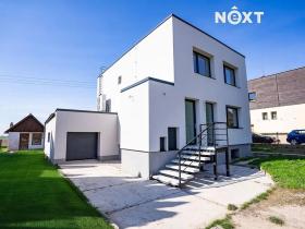 Prodej rodinného domu, Stěžery, Markova, 250 m2