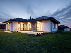 Prodej rodinného domu, Tuřany, 119 m2
