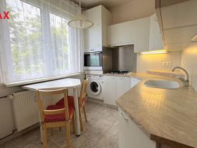 Prodej bytu 3+1, Ostrov, Kollárova, 67 m2