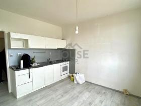 Prodej bytu 2+kk, Praha, 38 m2