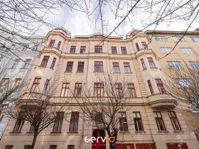 Prodej bytu 4+1, Brno, Čápkova, 137 m2