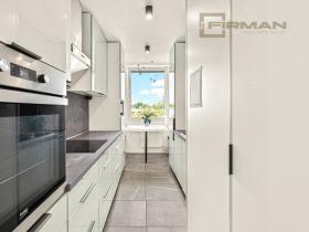 Prodej bytu 3+1, Praha - Bohnice, Dolákova, 78 m2