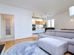Pronájem bytu 2+kk, Brno, Trýbova, 72 m2