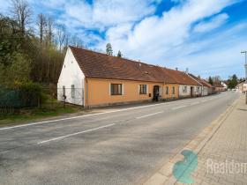 Prodej činžovního domu, Husinec, 150 m2