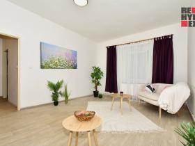 Prodej bytu 2+1, Milovice - Mladá, Zátopkova, 58 m2