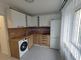 Pronájem bytu 1+1, Hradec Králové, Ladova, 25 m2