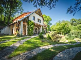 Prodej rodinného domu, Chrášťany - Černíkovice, 240 m2