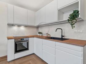 Prodej bytu 3+kk, Odolena Voda, Seifertova, 69 m2