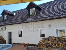 Prodej vícegeneračního domu, Hýskov, Prostřední, 203 m2