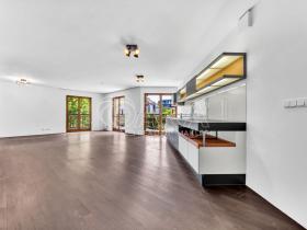 Prodej bytu 3+kk, Praha - Troja, Sádky, 124 m2