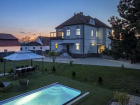 Prodej rodinného domu, Žatec - Záhoří, 382 m2