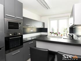Prodej bytu 2+1, Louny, 55 m2