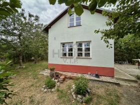 Prodej zahrady, Praha, Mezitraťová, 211 m2