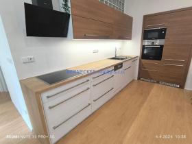 Pronájem bytu 2+kk, Hradec Králové, třída Karla IV., 57 m2
