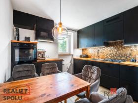 Prodej bytu 3+1, Hodonín, nám. B. Martinů, 74 m2