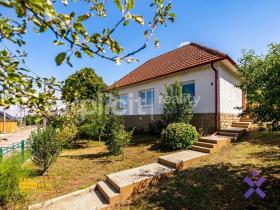 Prodej rodinného domu, Bojkovice - Bzová, 207 m2