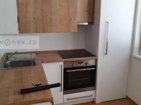 Pronájem bytu 2+1, Zlín, Dlouhá, 52 m2