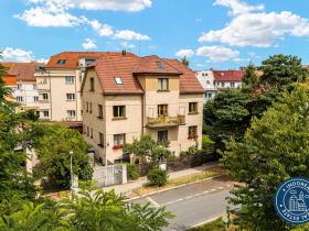 Prodej rodinného domu, Praha - Řepy, U boroviček, 401 m2