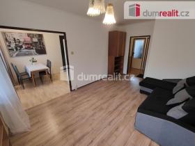 Prodej bytu 3+1, Praha - Prosek, Veltruská, 62 m2