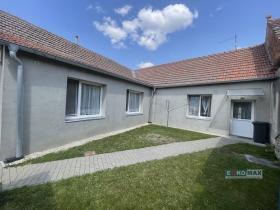Prodej rodinného domu, Břeclav - Poštorná, Hlavní, 135 m2