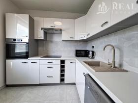 Prodej bytu 4+1, Jirkov, Na Borku, 77 m2