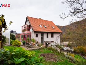 Prodej komerční nemovitosti, Měchenice, Hlavní, 330 m2