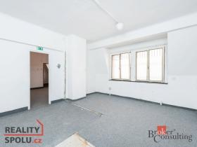 Prodej komerční nemovitosti, Karlovy Vary, Varšavská, 145 m2