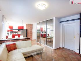 Prodej bytu 2+kk, Hluboká nad Vltavou, Třeboňská, 77 m2