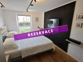 Prodej bytu 4+kk, Praha, Na hroudě, 90 m2