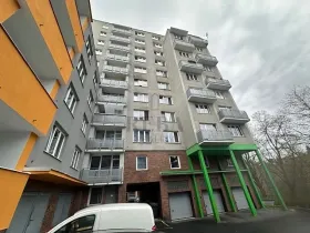 Prodej bytu 3+1, Karlovy Vary, Vítězná, 74 m2