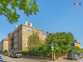 Prodej bytu 2+1, Praha, U Svépomoci, 52 m2