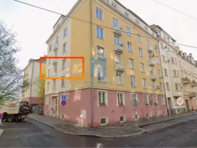 Prodej bytu 2+1, Karlovy Vary, K. Čapka, 56 m2