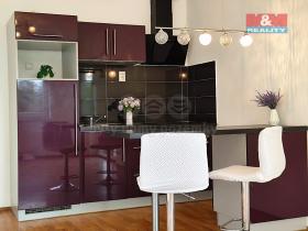 Prodej bytu 2+kk, Milovice - Mladá, Armádní, 52 m2