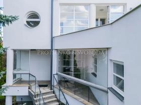 Prodej ubytování, Křižanov, Benešovo náměstí, 530 m2