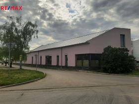 Pronájem obchodního prostoru, Měnín, 444 m2