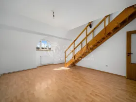 Prodej bytu 3+1, Praha - Bubeneč, Na výšinách, 77 m2