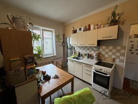 Prodej bytu 2+kk, Vsetín, Jasenická, 49 m2