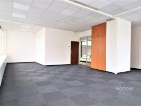 Pronájem kanceláře, Praha - Libeň, Sokolovská, 66 m2