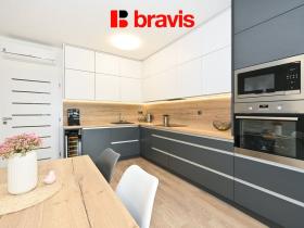 Prodej bytu 3+kk, Holubice, 81 m2