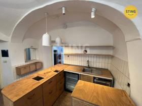 Pronájem komerční nemovitosti, Hukvaldy, 240 m2