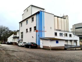 Pronájem výrobních prostor, Jičín - Valdické Předměstí, Dělnická, 1930 m2