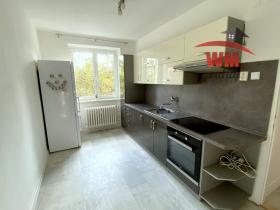 Prodej bytu 2+1, Ostrov, Horská, 65 m2