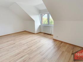 Prodej bytu 1+kk, Nupaky, Nupacká, 39 m2